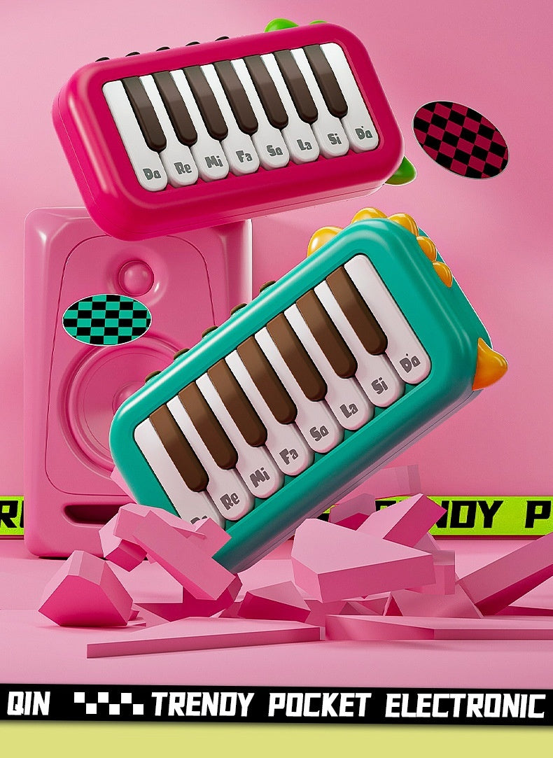 Tiny Tunes Light-Up Piano